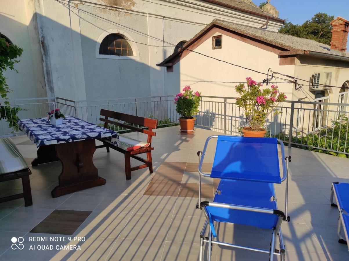 Apartman Elena Светий Юрай Екстер'єр фото